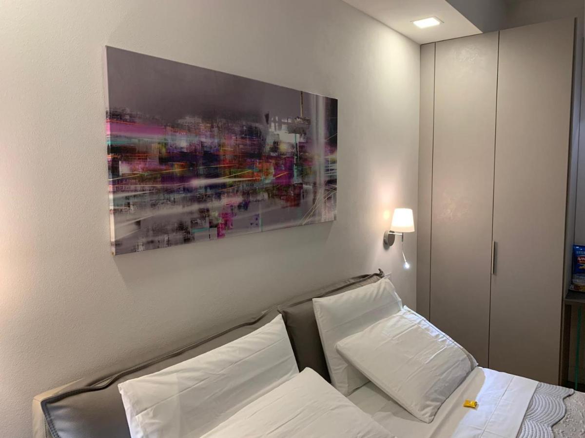 B&B Galleria Cavour Bologna Bagian luar foto