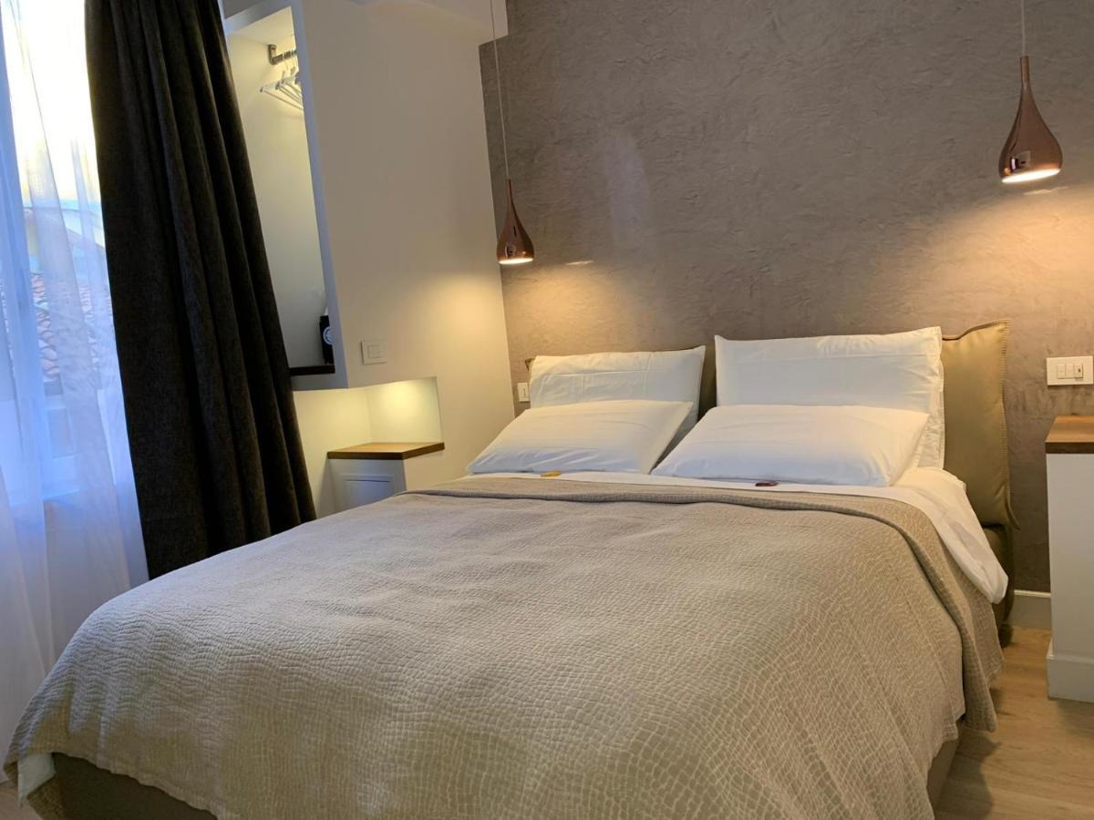 B&B Galleria Cavour Bologna Bagian luar foto