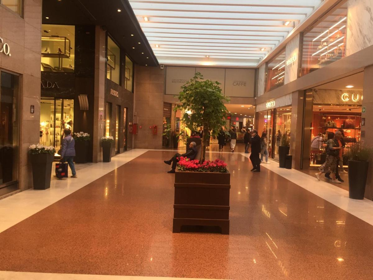 B&B Galleria Cavour Bologna Bagian luar foto
