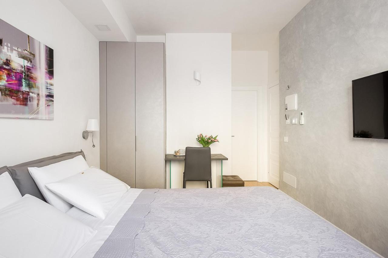 B&B Galleria Cavour Bologna Bagian luar foto