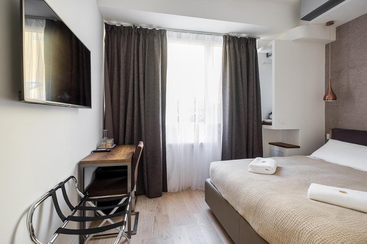 B&B Galleria Cavour Bologna Bagian luar foto